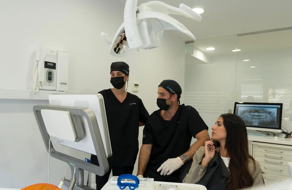 Odontologos Marta y Guillermo Moreno Masiá