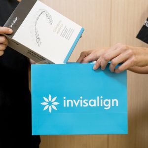 TRATAMIENTO-INVISALIGN-TENERIFE